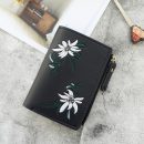 【手工花卉刺繡短夾】【小巧大容量】日式純色古風手工花卉刺繡小巧女錢包皮夾短夾